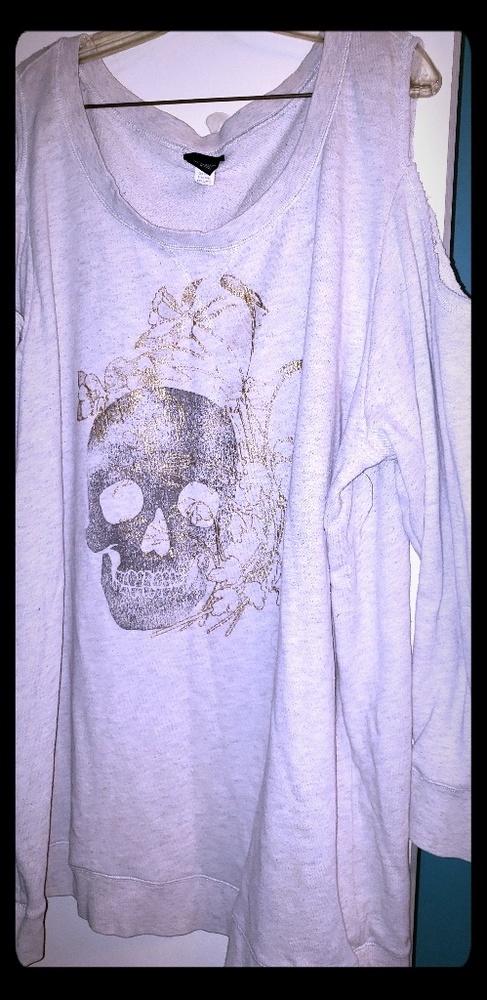 Cold shoulder  oversized sweatshirt